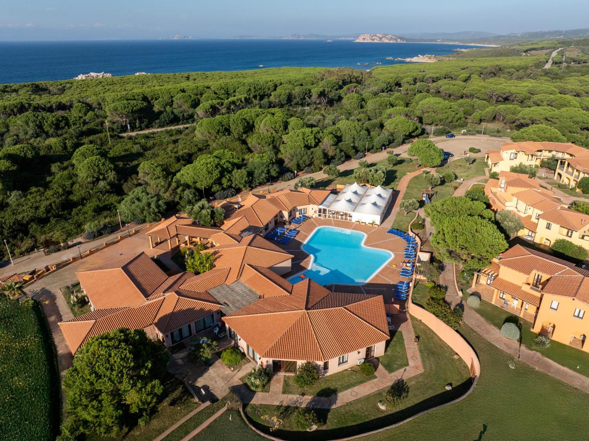Residence Baia Dei Mirti Vignola Mare Экстерьер фото