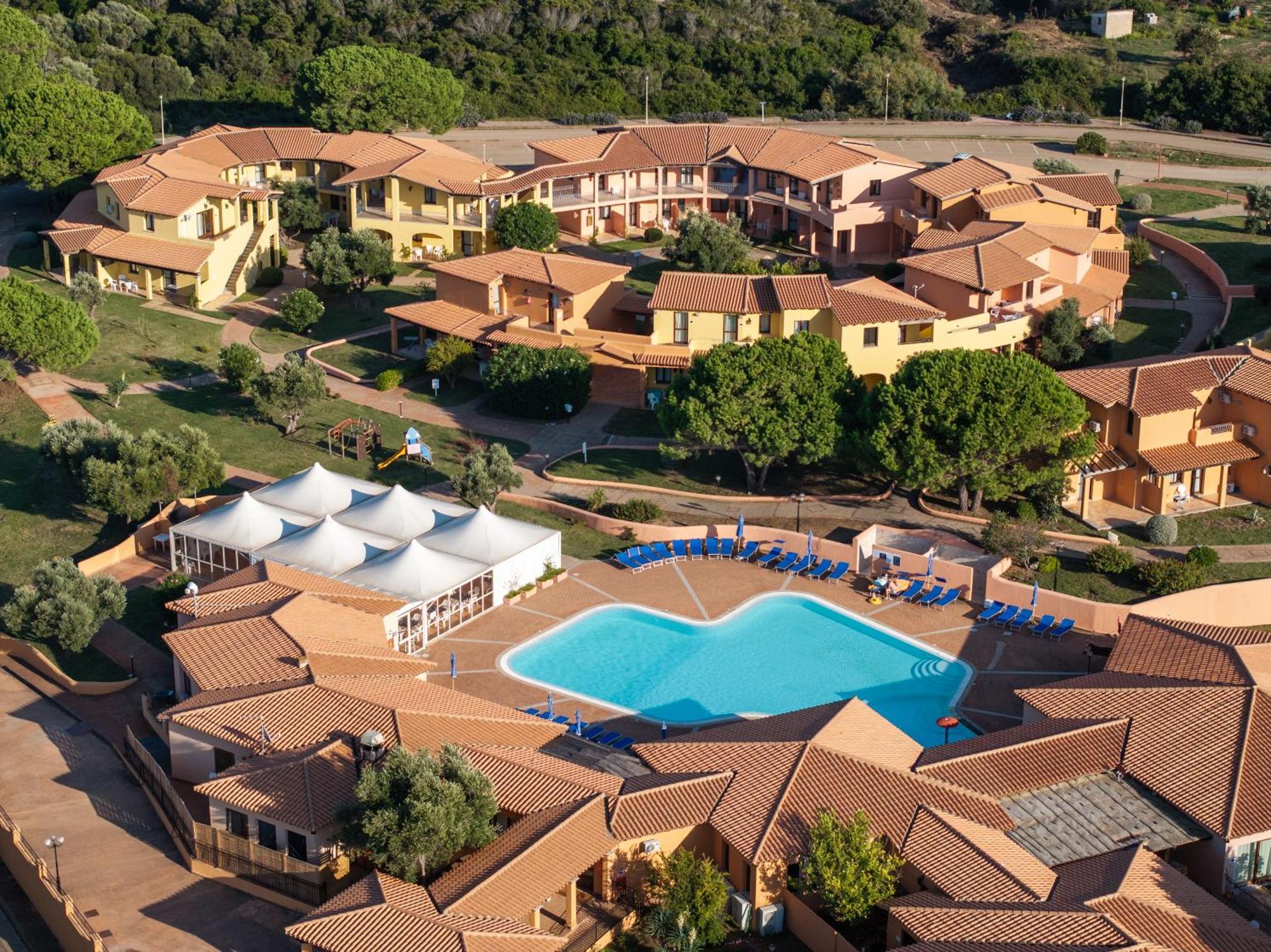 Residence Baia Dei Mirti Vignola Mare Экстерьер фото