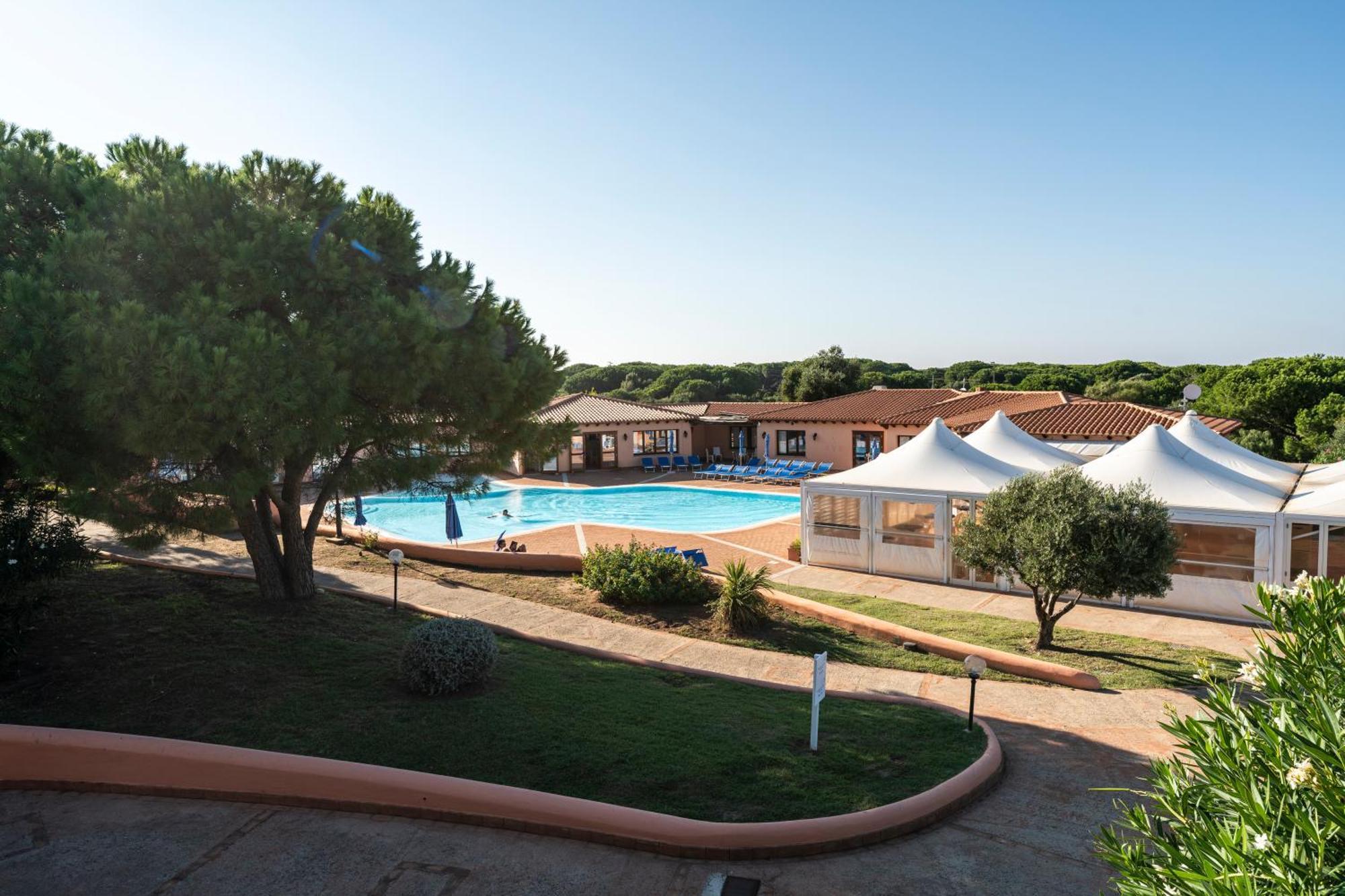 Residence Baia Dei Mirti Vignola Mare Экстерьер фото