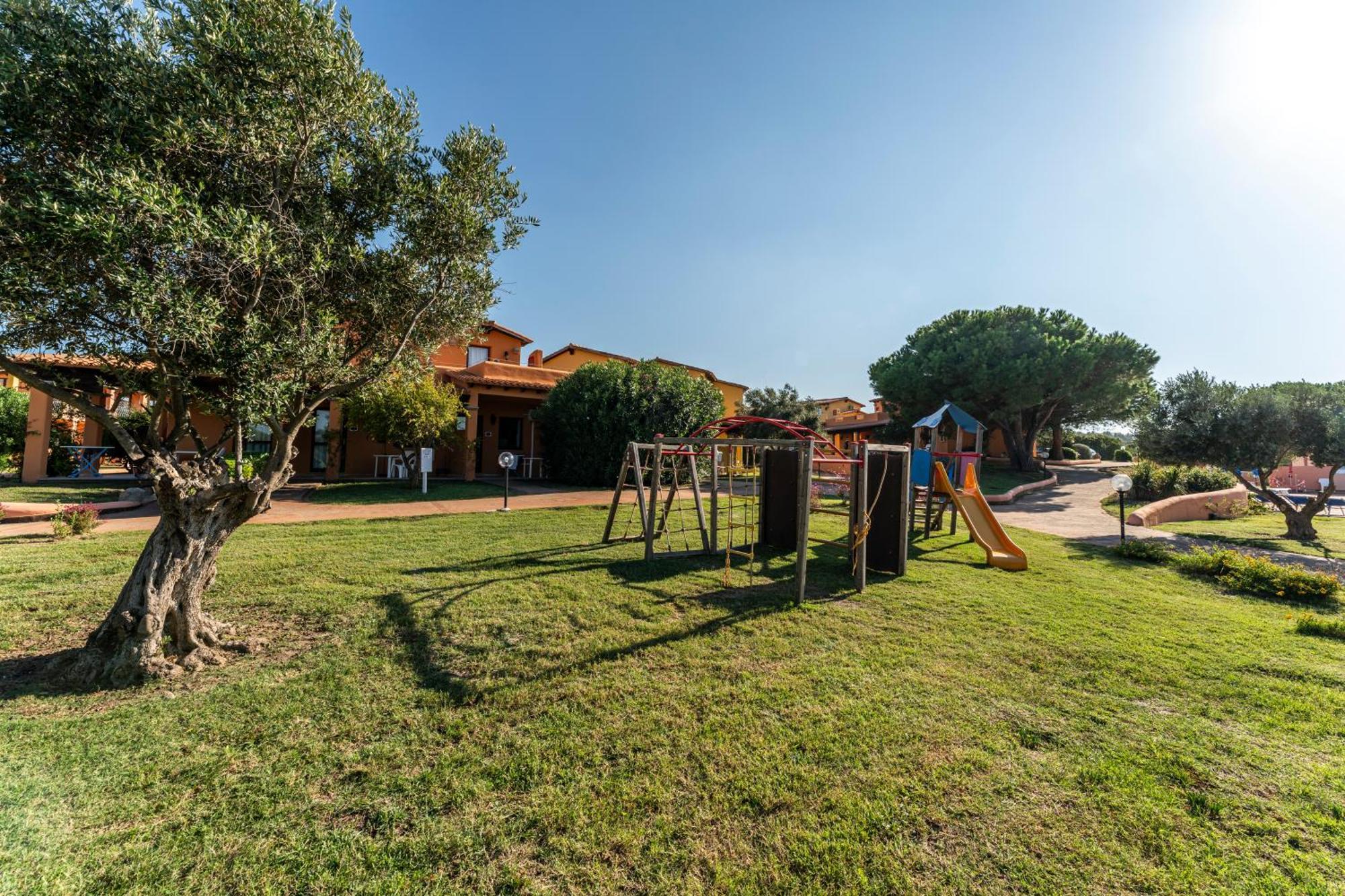 Residence Baia Dei Mirti Vignola Mare Экстерьер фото